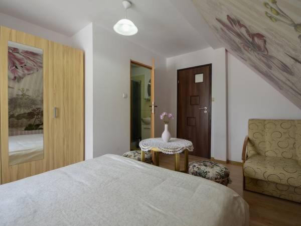 Villa Bialy Dwor à Kostrzyca Extérieur photo
